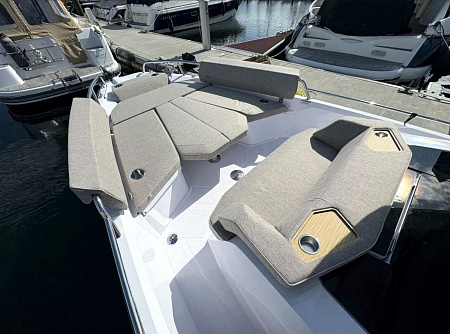 Катер Axopar 29 XC Cross Cabin